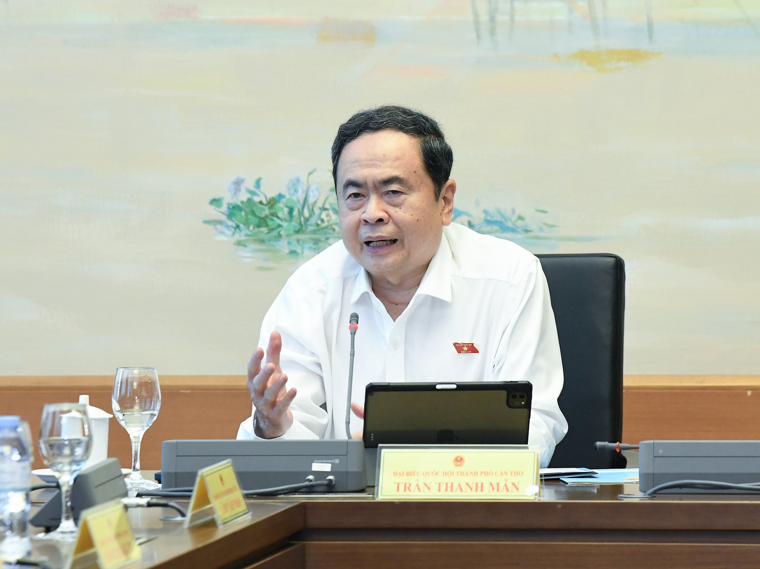 Chủ tịch Quốc hội: cần đột phát trong thu hút đầu tư, xã hội hoá hạ tầng hàng không
