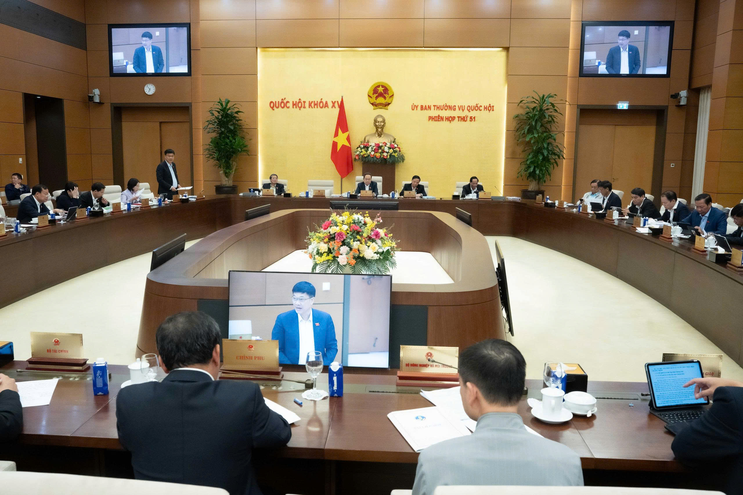 Ủy ban Thường vụ Quốc hội cho ý kiến về chủ trương đầu tư Dự án đầu tư xây dựng đường bộ cao tốc Vinh - Thanh Thủy