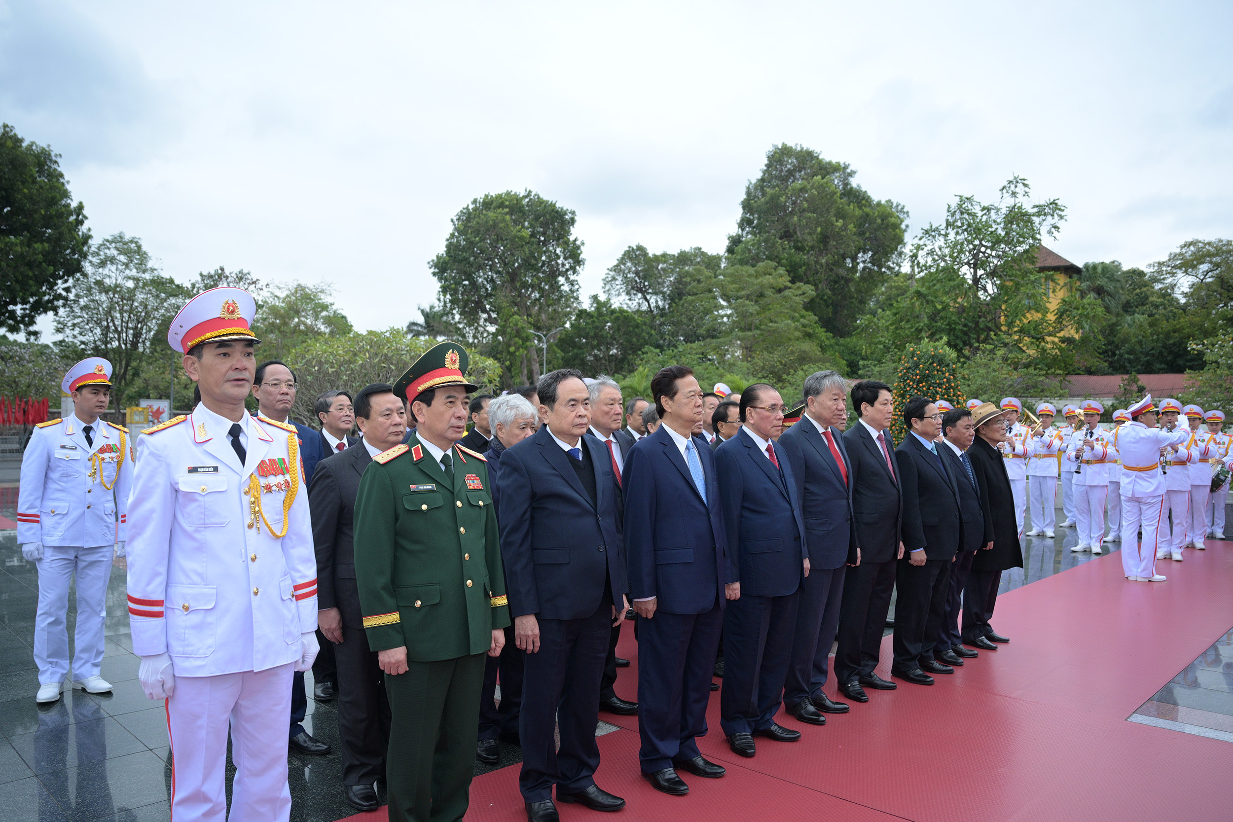 Lãnh đạo Đảng, Nhà nước vào lăng viếng Chủ tịch Hồ Chí Minh nhân kỷ niệm 95 năm Ngày thành lập Đảng