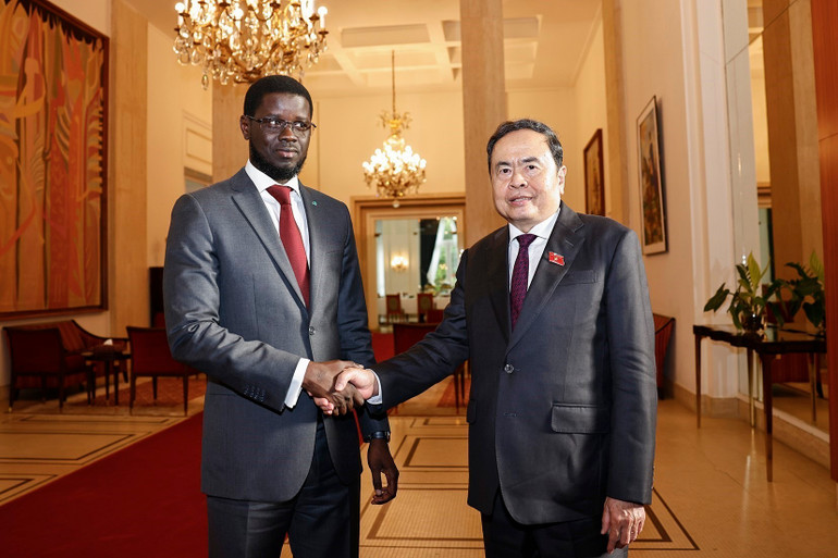 Chủ tịch Quốc hội Trần Thanh Mẫn hội kiến Tổng thống Senegal Bassirou Diomaye Faye