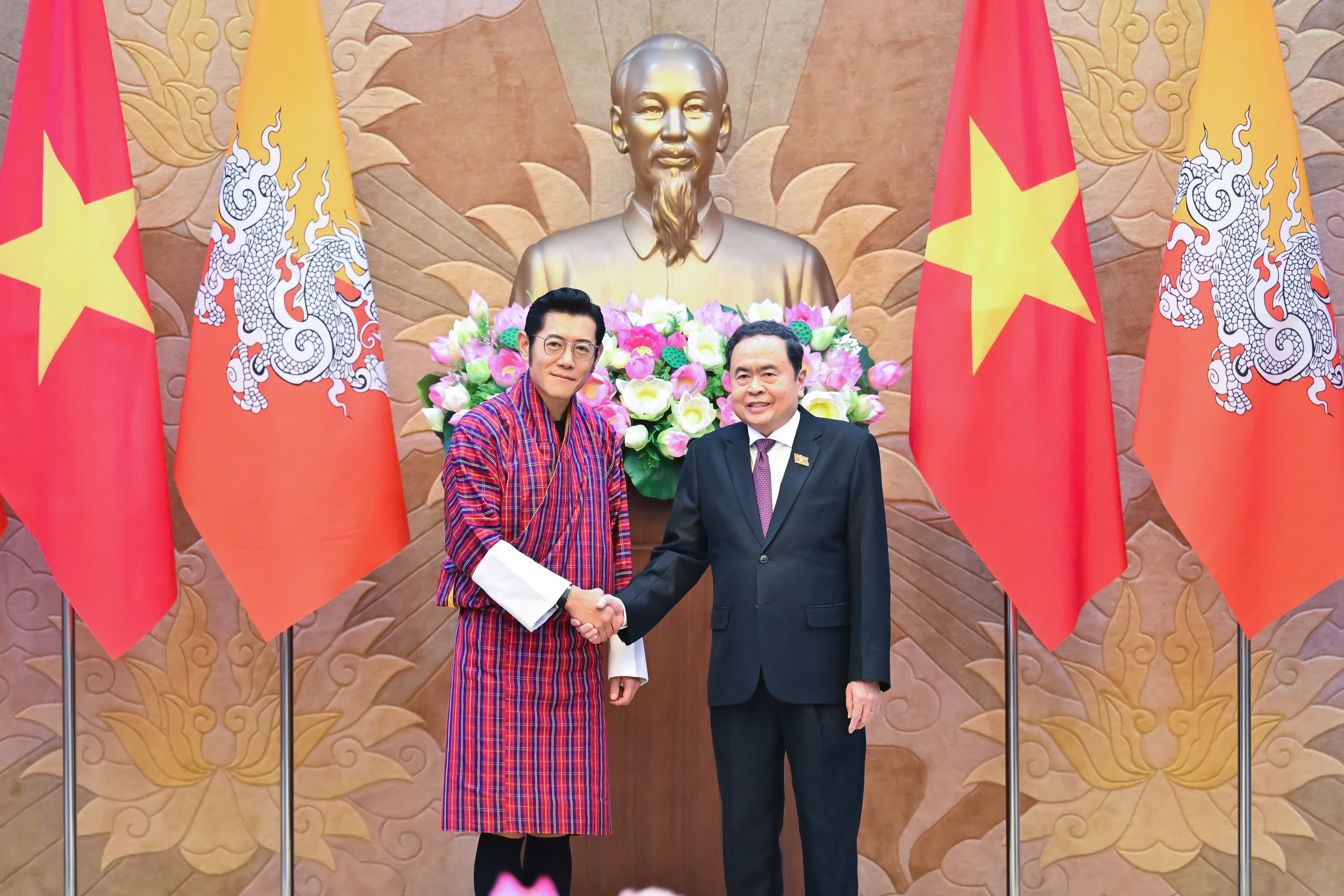 Chủ tịch Quốc hội Trần Thanh Mẫn hội kiến Quốc vương Bhutan Jigme Khesar Namgyel Wangchuck