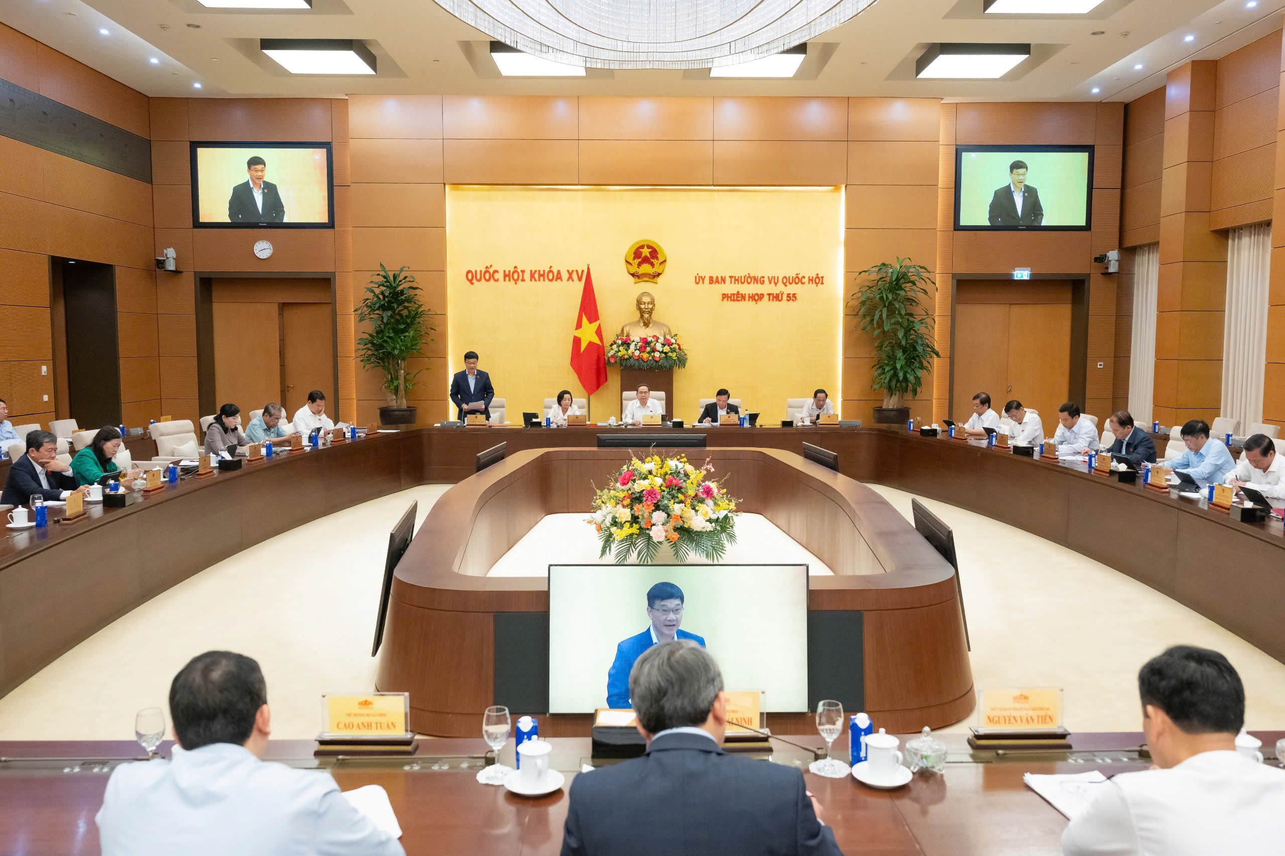 UBTVQH cho ý kiến về cơ chế đặc thù giải quyết tranh chấp đầu tư quốc tế