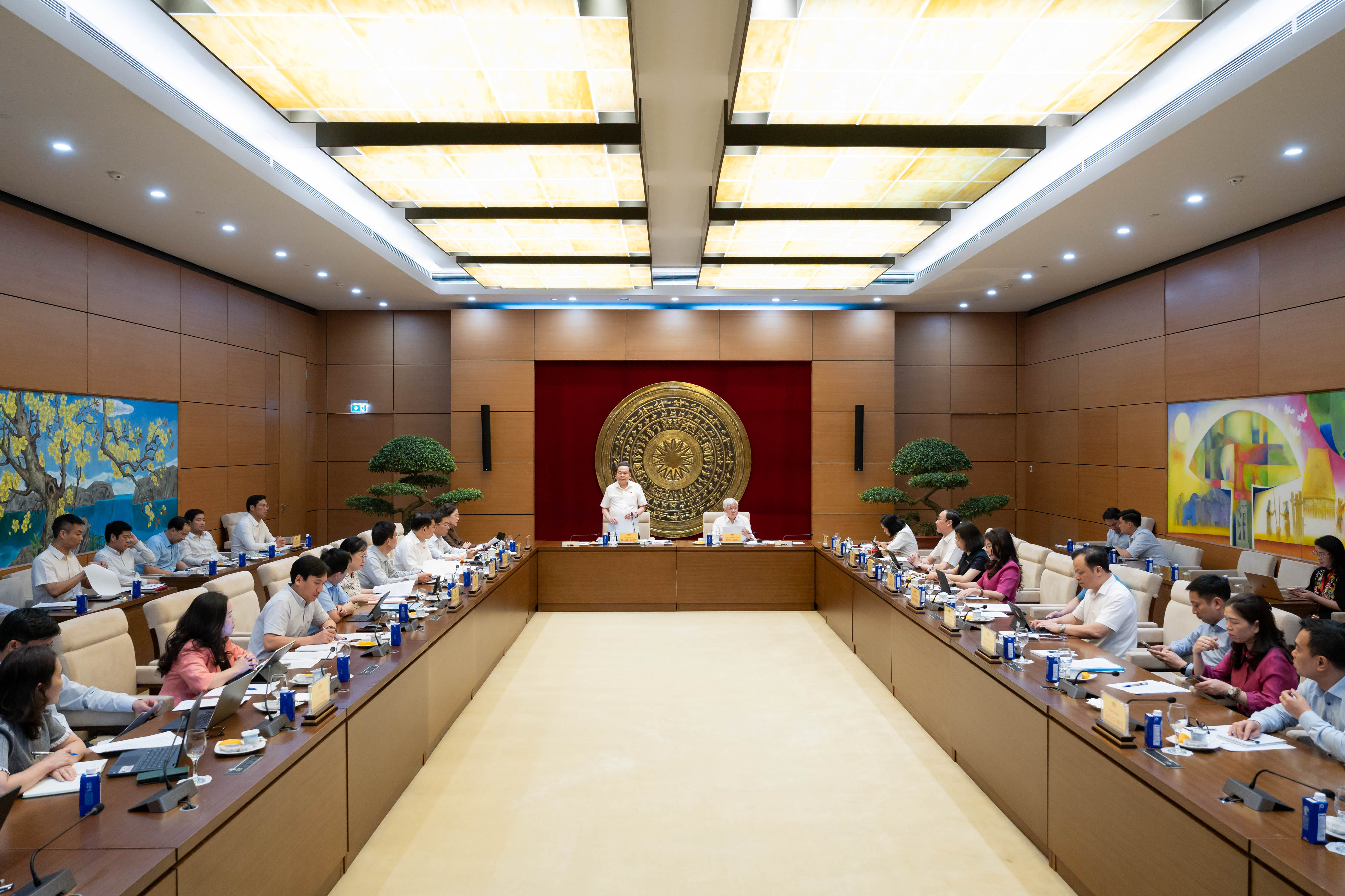 Chủ tịch Quốc hội Trần Thanh Mẫn làm việc với Văn phòng Quốc hội