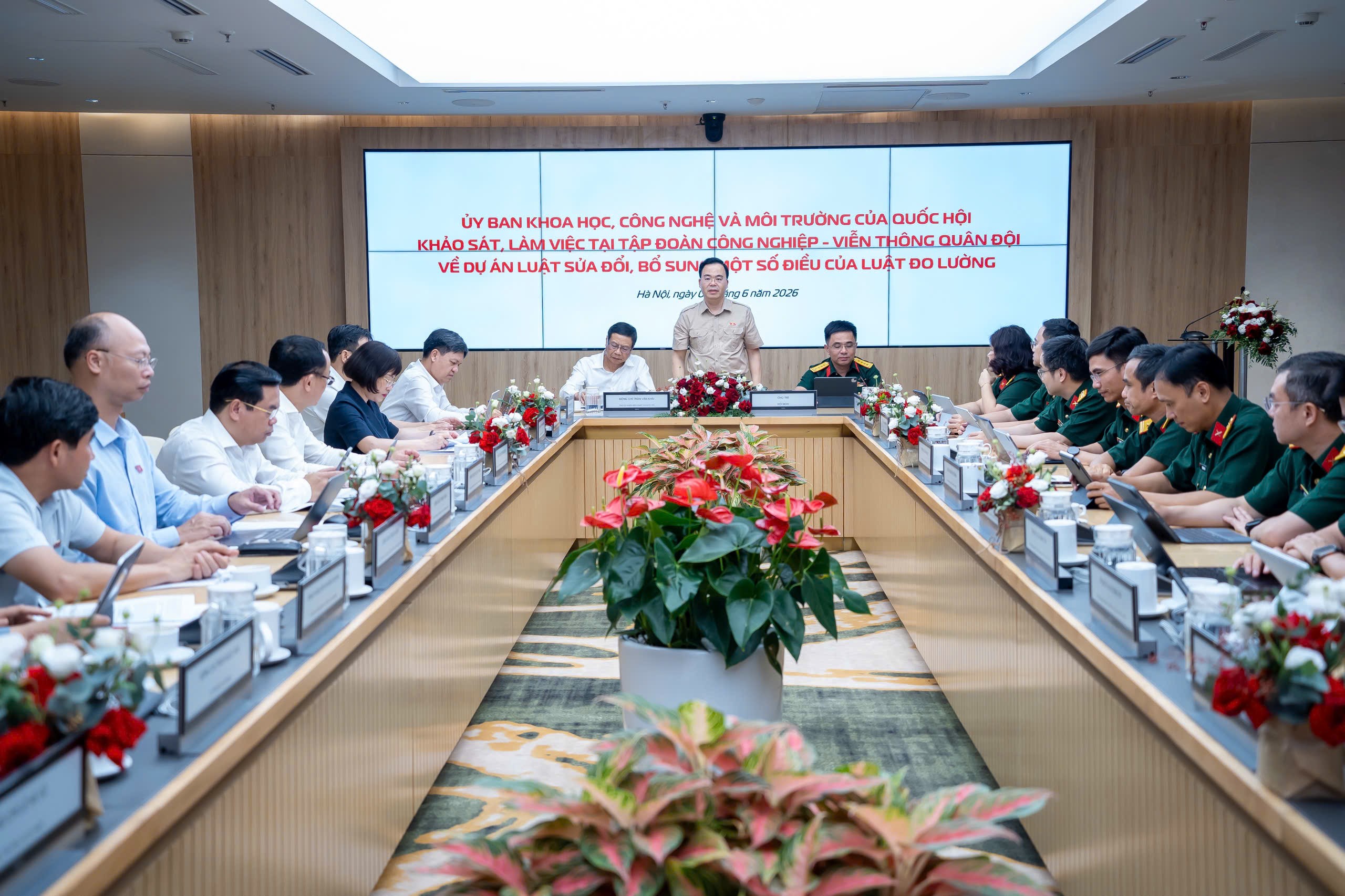 Đoàn công tác của Ủy ban Khoa học, Công nghệ và Môi trường làm việc với Tập đoàn Viettel