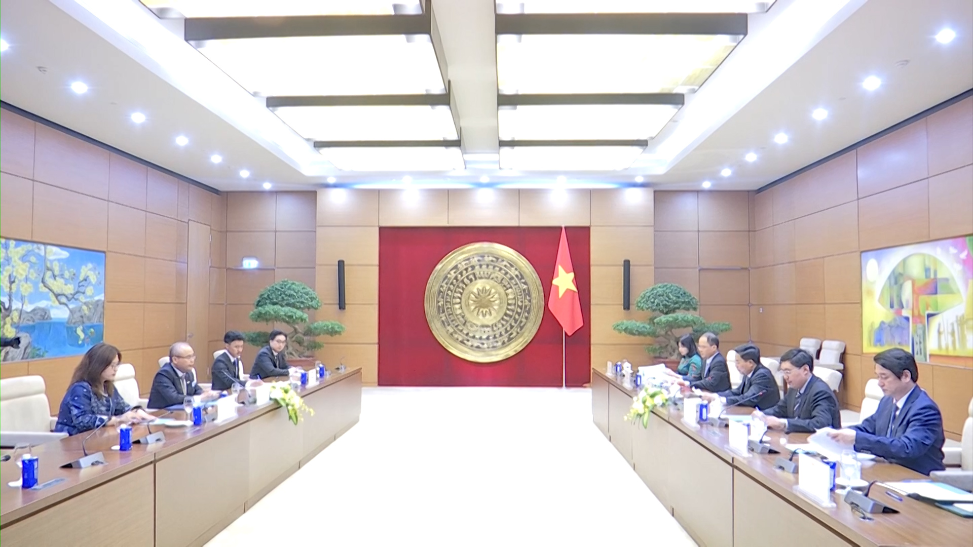 Phó Chủ tịch Quốc hội, Thượng tướng Nguyễn Doãn Anh tiếp xã giao Tổng Thư ký AIPA Chem Widhya