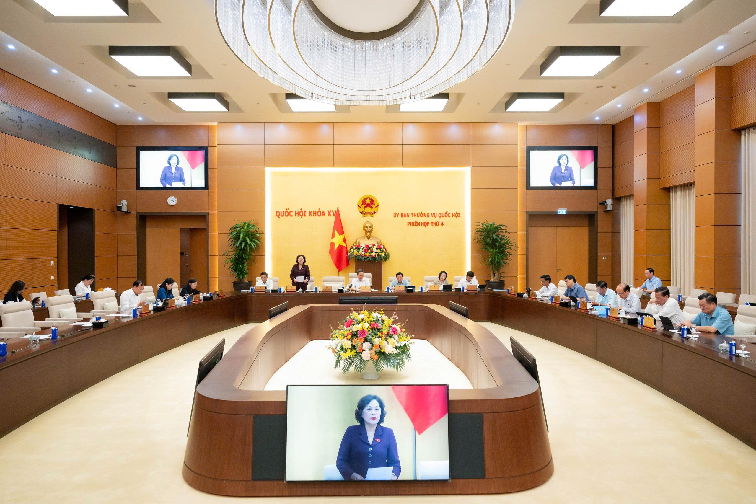 Uỷ ban Thường vụ Quốc hội cho ý kiến về dự án Luật Ngân sách nhà nước (hợp nhất)