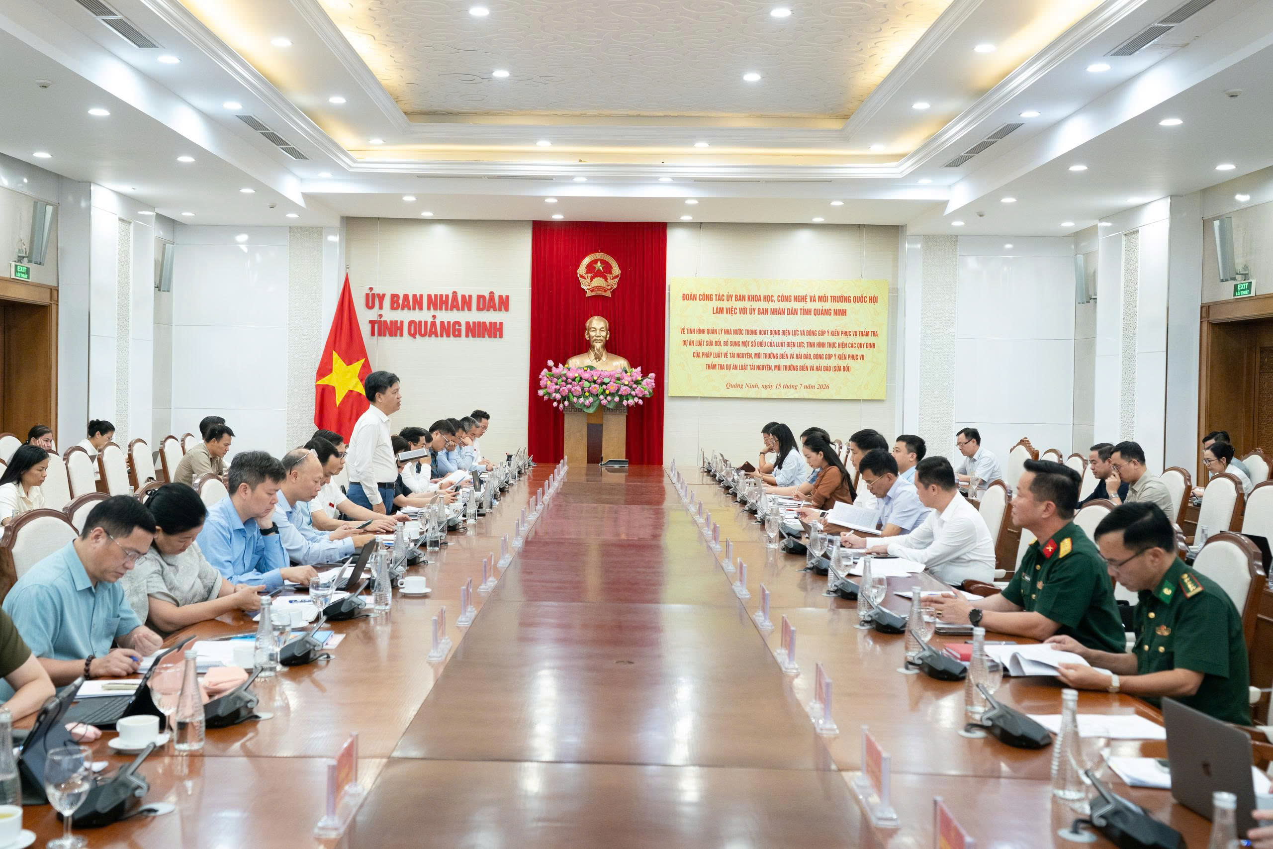 Đoàn công tác của Ủy ban Khoa học, Công nghệ và Môi trường làm việc với UBND tỉnh Quảng Ninh để phục vụ thẩm tra 2 dự án luật